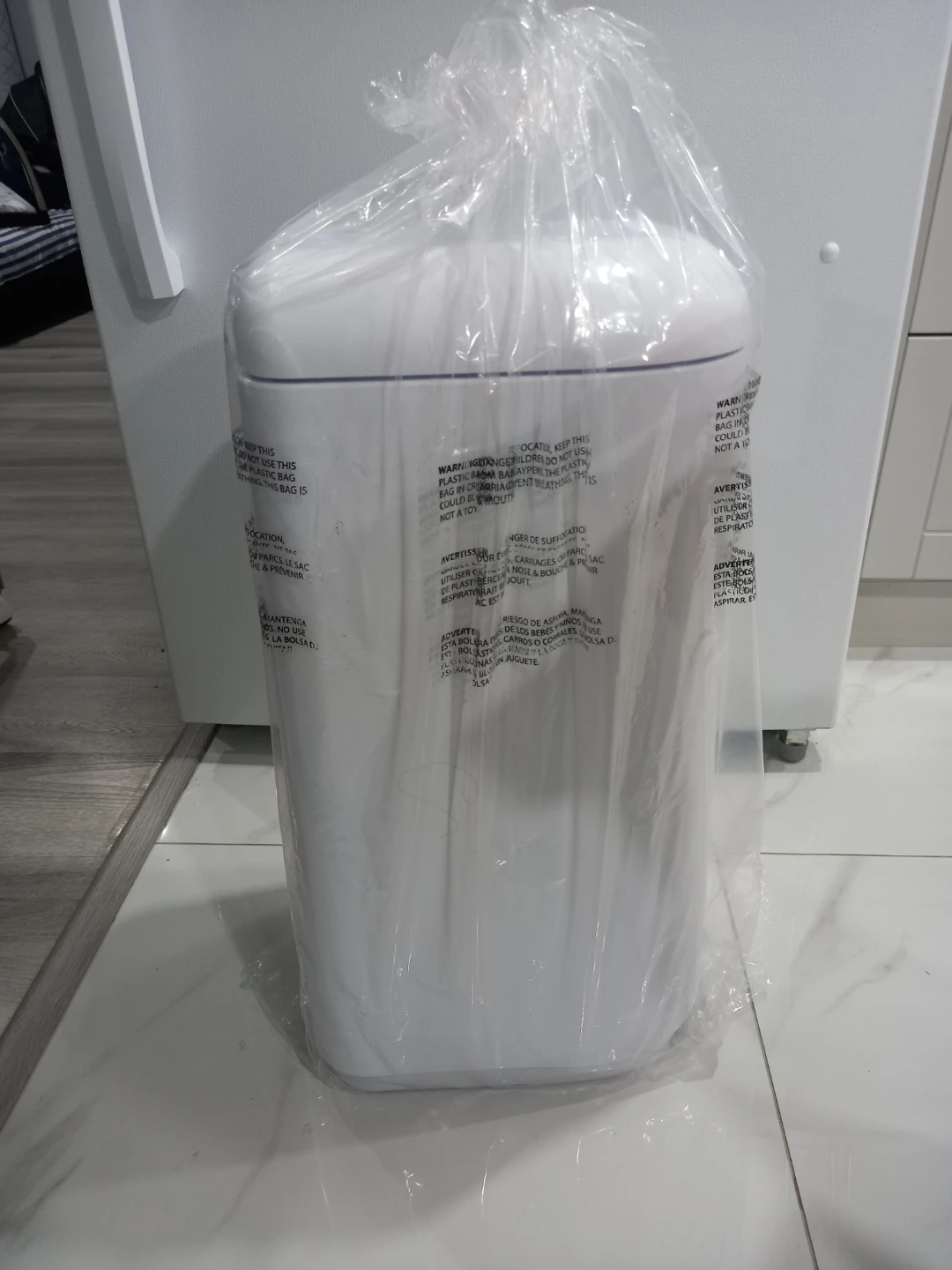 Diaper Genie Essence Easy Roll Diaper Pail