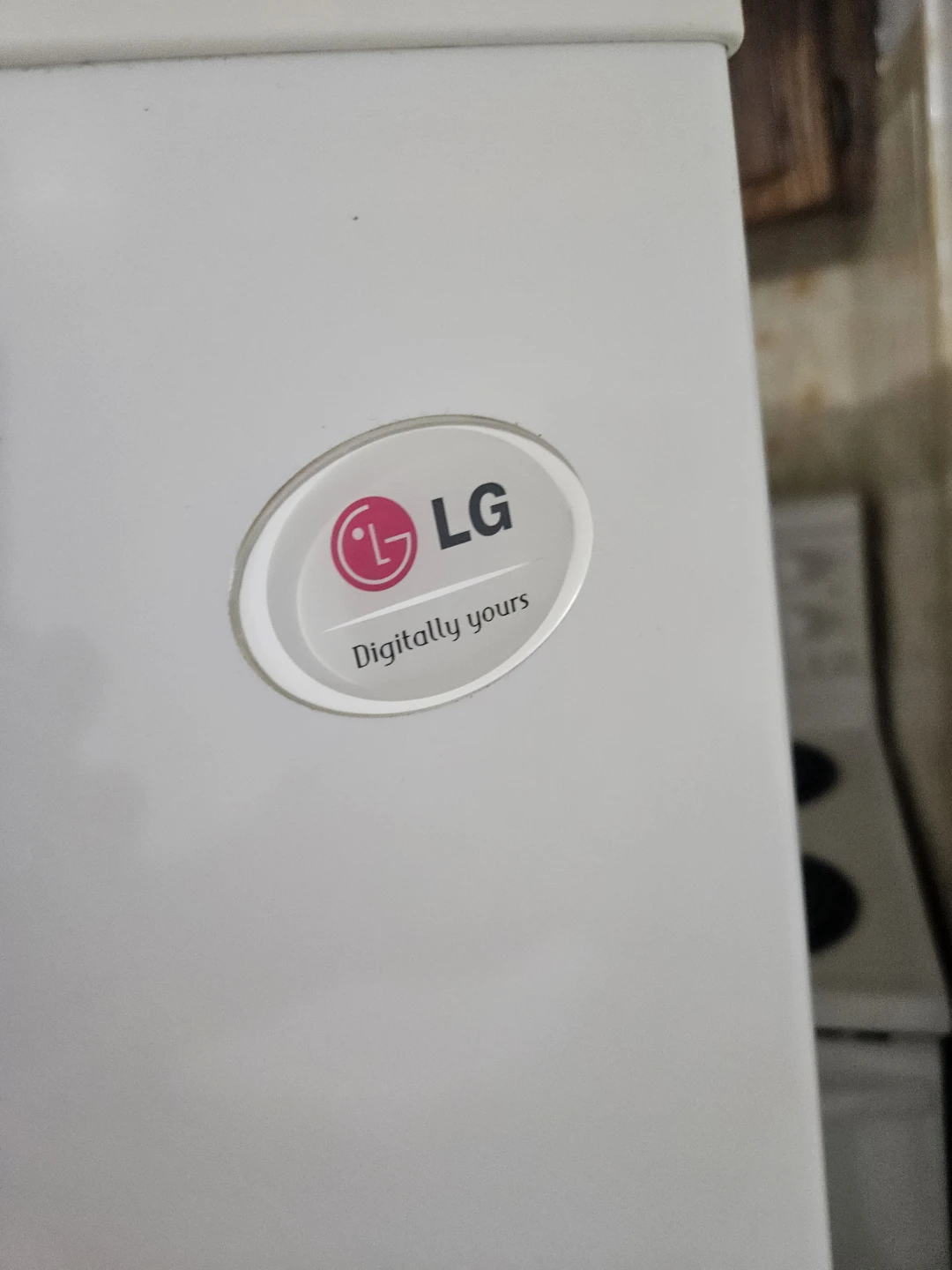 LG GR-332R Refrigerator - photo 2