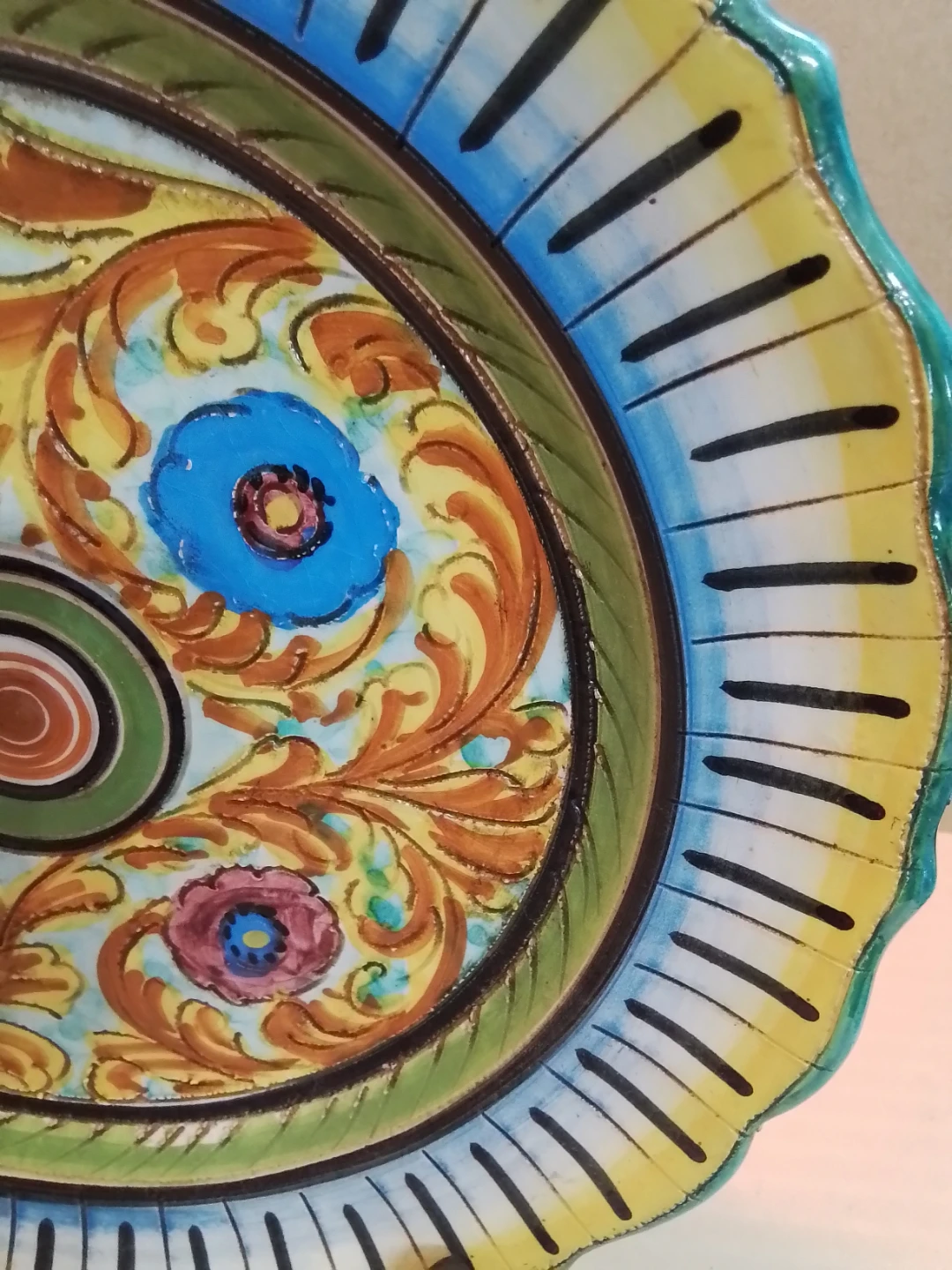 Vintage Hand Painted Castelli Italian Majolica Pottery 9.5" - photo 4