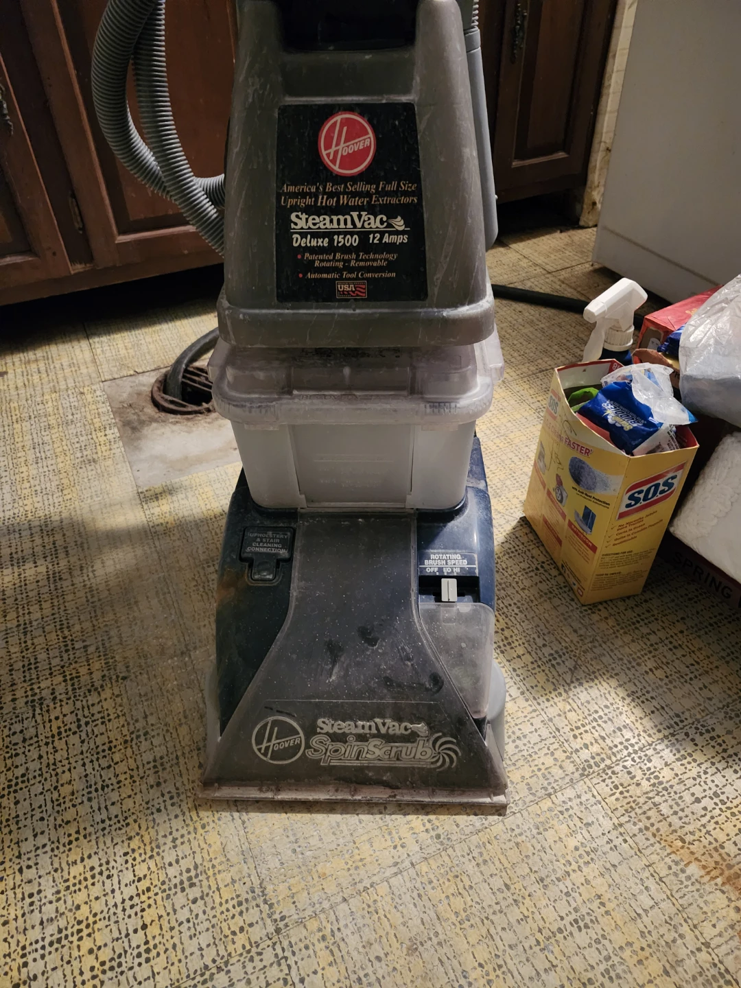Hoover SteamVac Deluxe 1500 Carpet Cleaner - photo 2