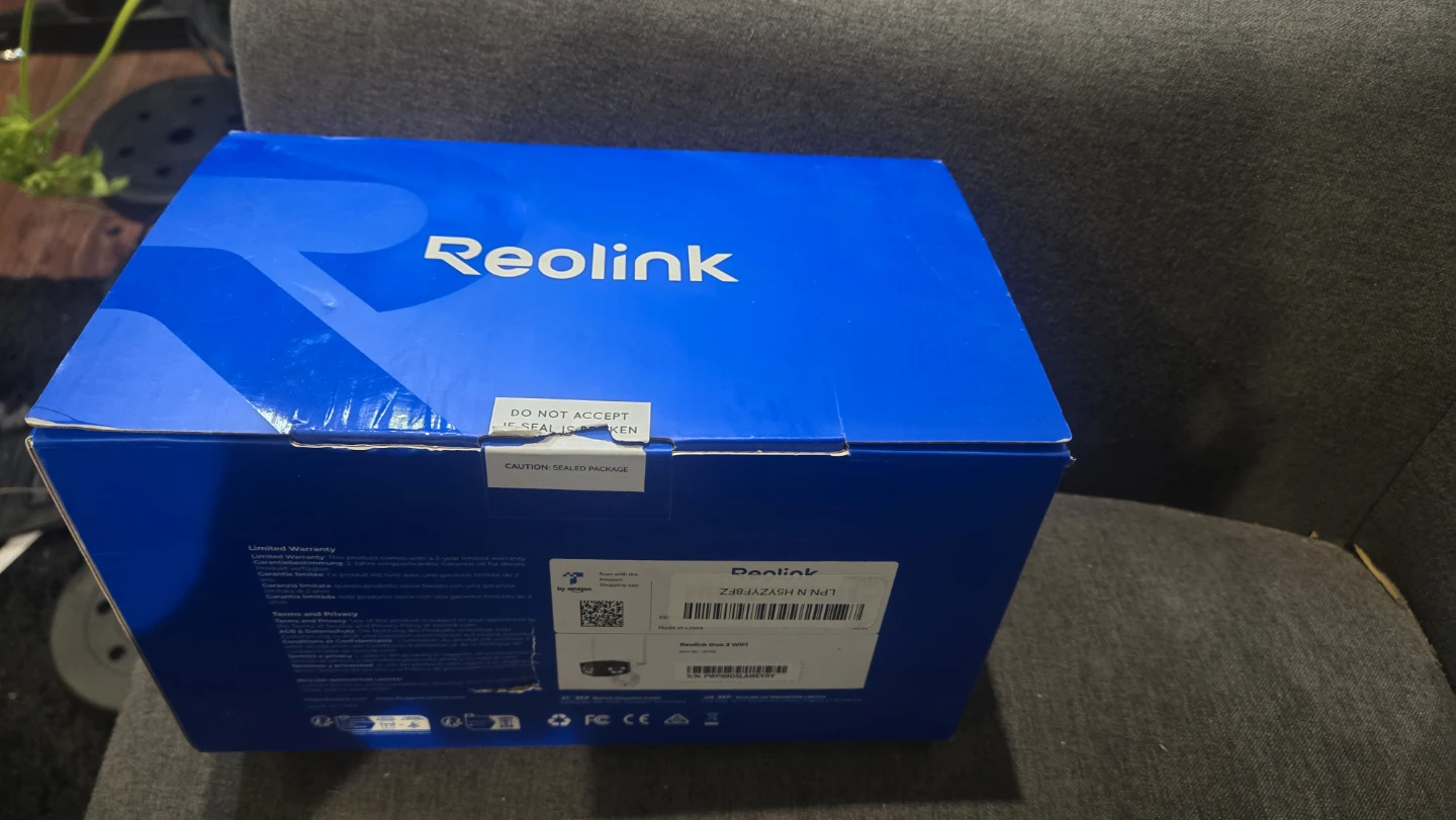 Reolink Duo 3 WiFi Security Camera - 4K 180° Panoramic View