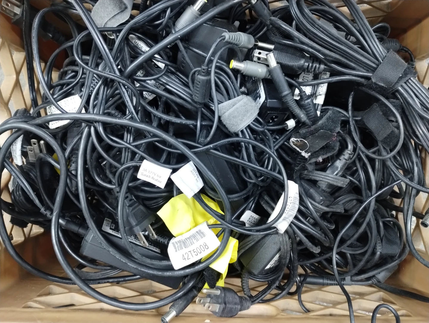 Laptop charger - photo 2