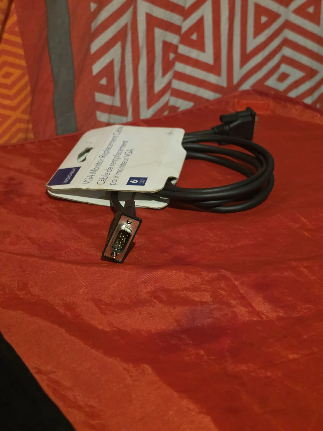 Insignia 6' VGA Monitor Replacement Cable - photo 3
