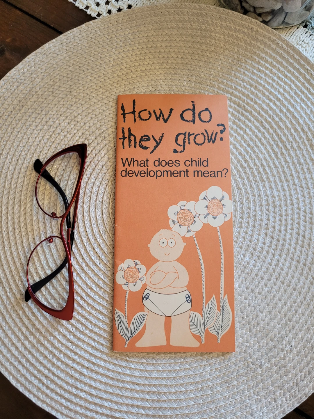 🌼 Vintage Parenting Pamphlet Set (1969–1982) - photo 5