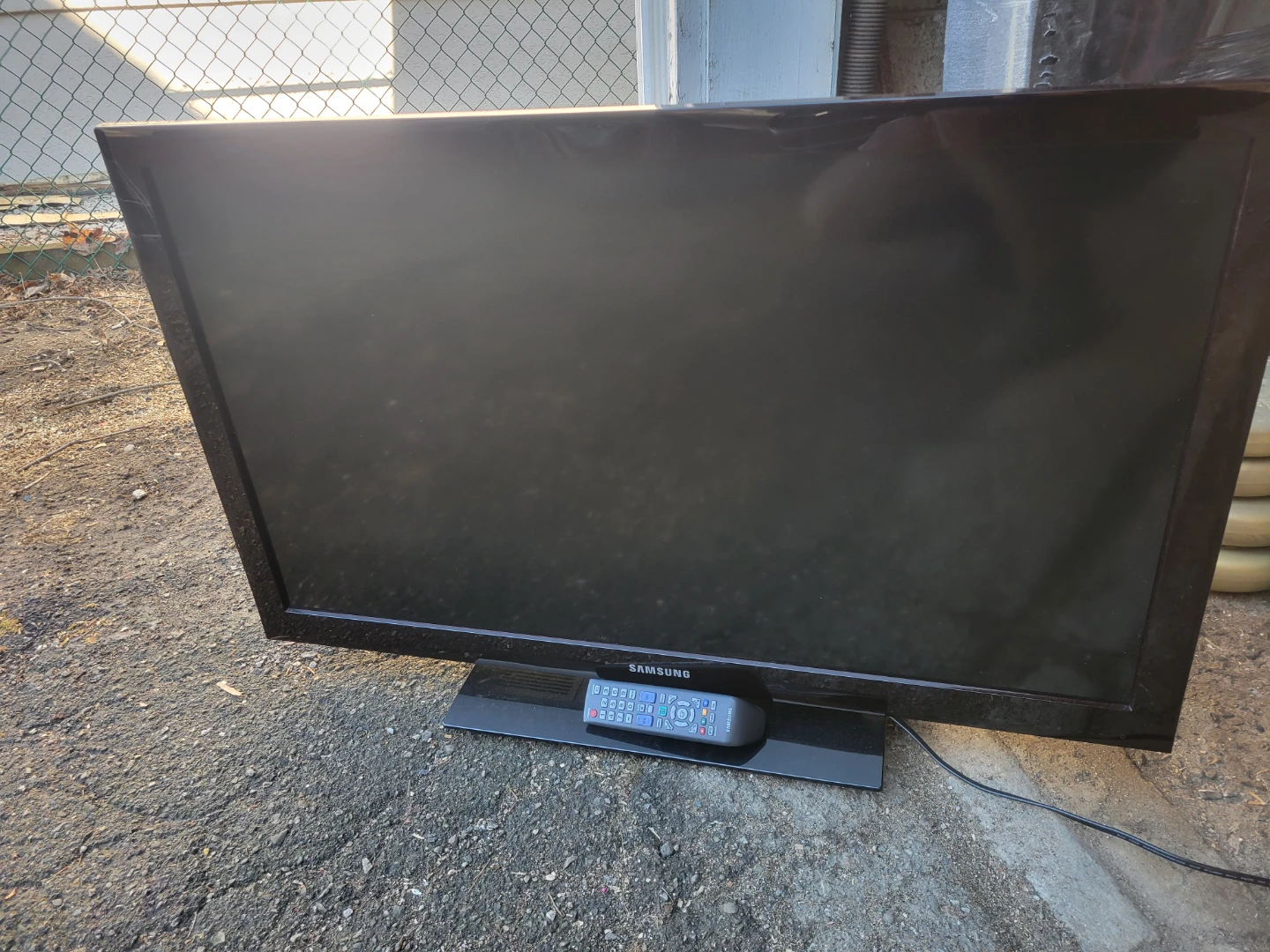 Samsung LN40E550F7F 40-inch 1080p HD TV