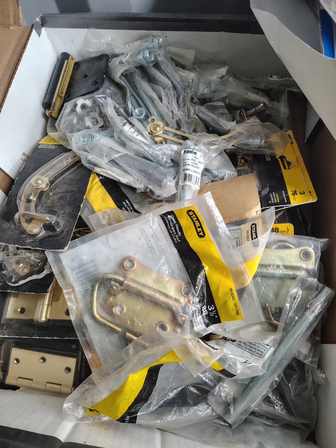 Assorted Stanley Hardware - Hinges, Pulls, Screws & More - photo 3
