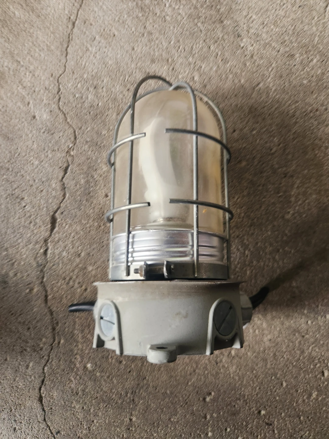Vintage Industrial Wall Mount Light Fixtures (4 pcs)