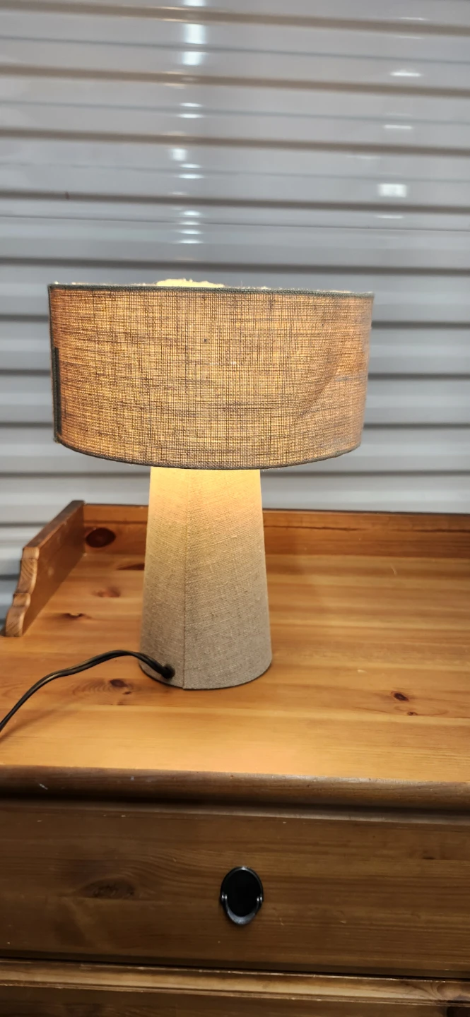 Table lamp
