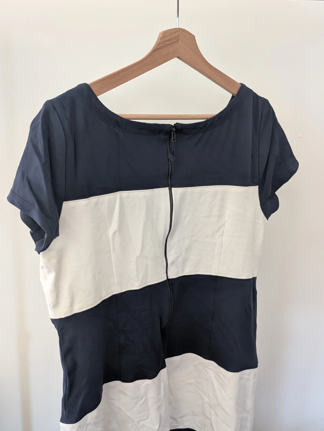Banana Republic Navy and White Striped Dress Size 14 - photo 3