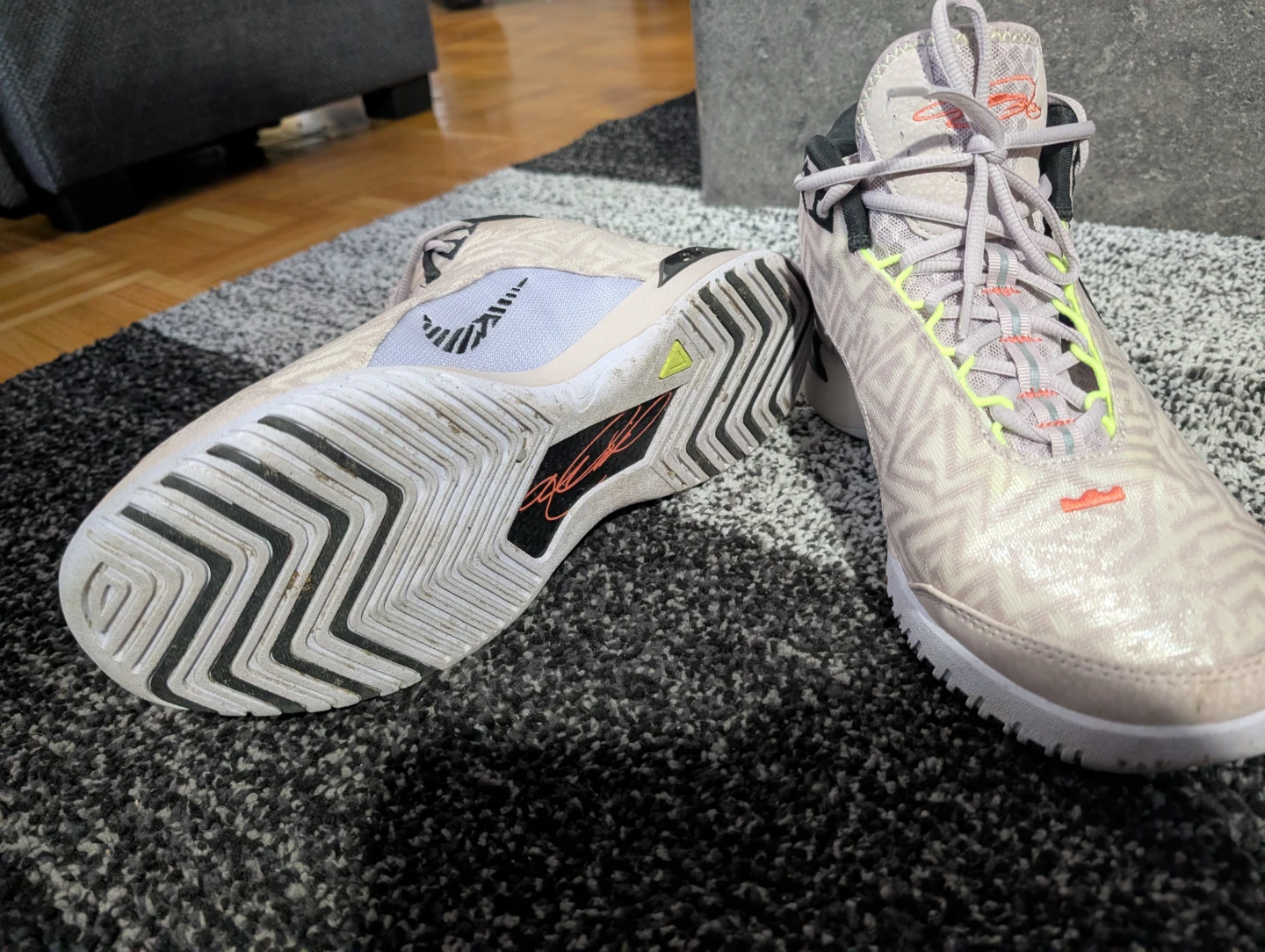 Nike LeBron Witness 5 Men's Basketball Shoes - photo 2