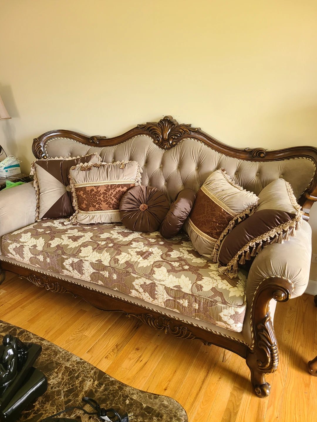 Elegant Sofa with Decorative Pillows