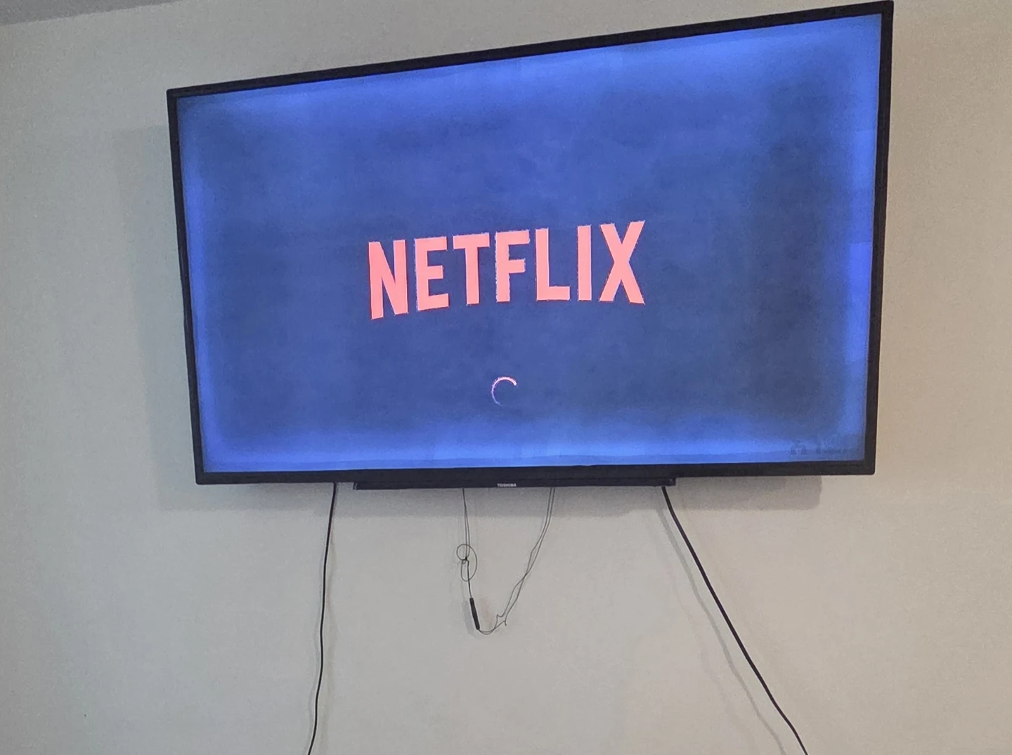 Toshiba TV 55" - photo 3
