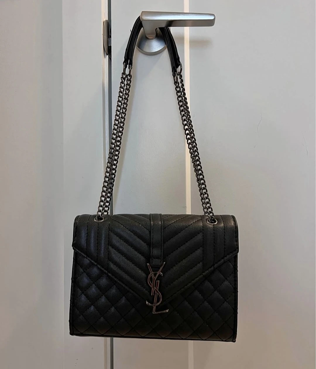 Saint Laurent Black Quilted Leather Chain Bag - photo 3