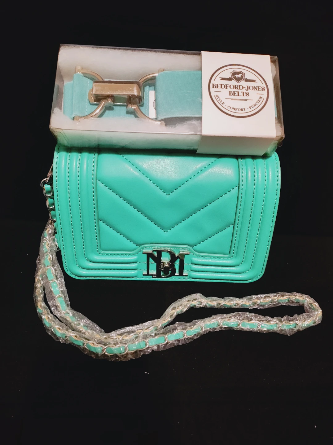 🌱 Badgley mischka pocketbook & Bedford jones belt Turquoise Set