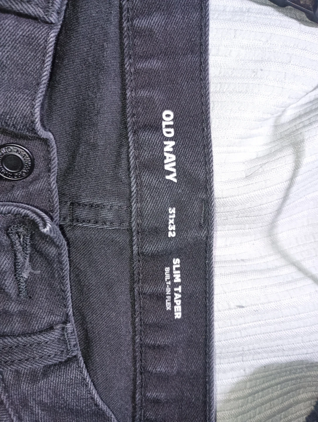 Old Navy Slim Taper Built-In Flex Jeans 31x32