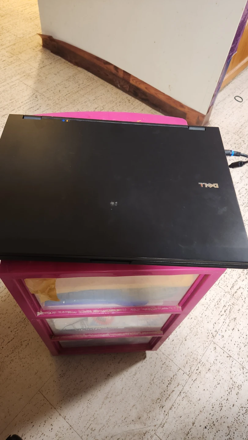 Dell Latitude E5500 Series Laptop (needs fixing)