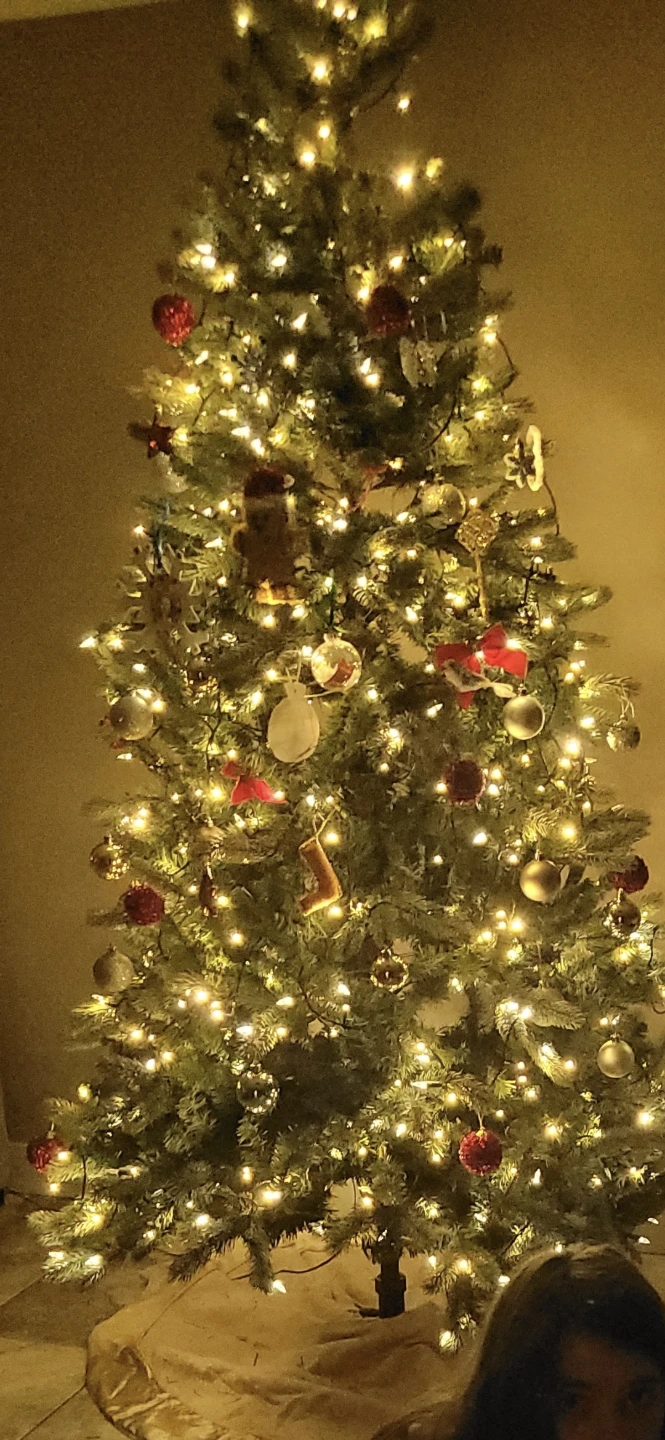 7 ft Artificial Christmas Tree with carrying bag