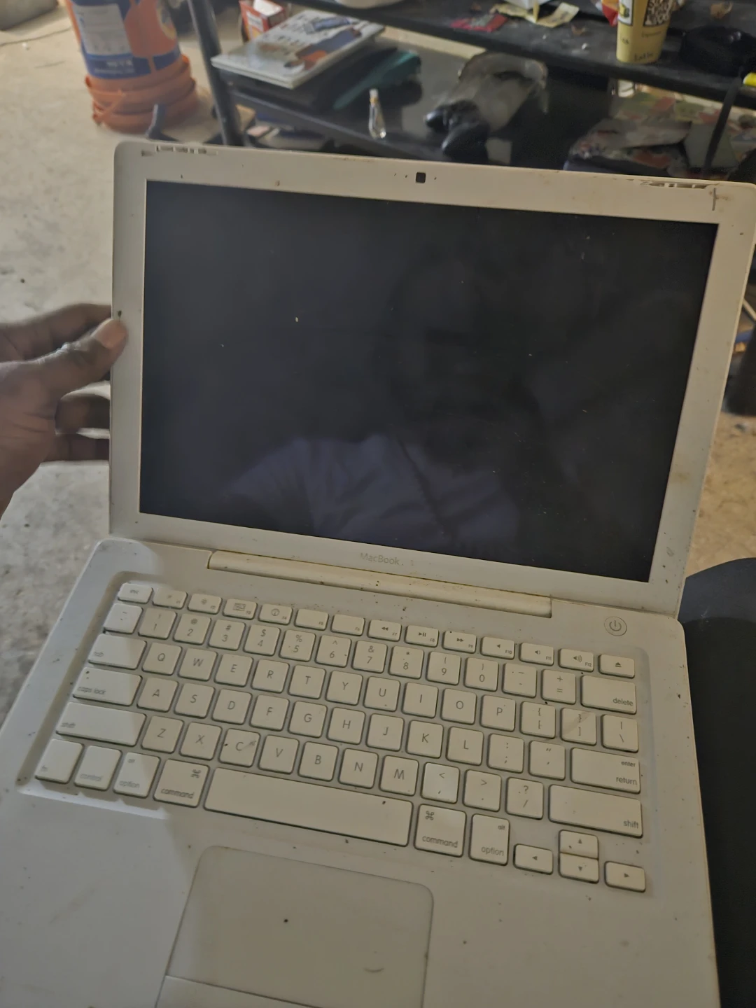 Apple MacBook White Laptop - photo 2