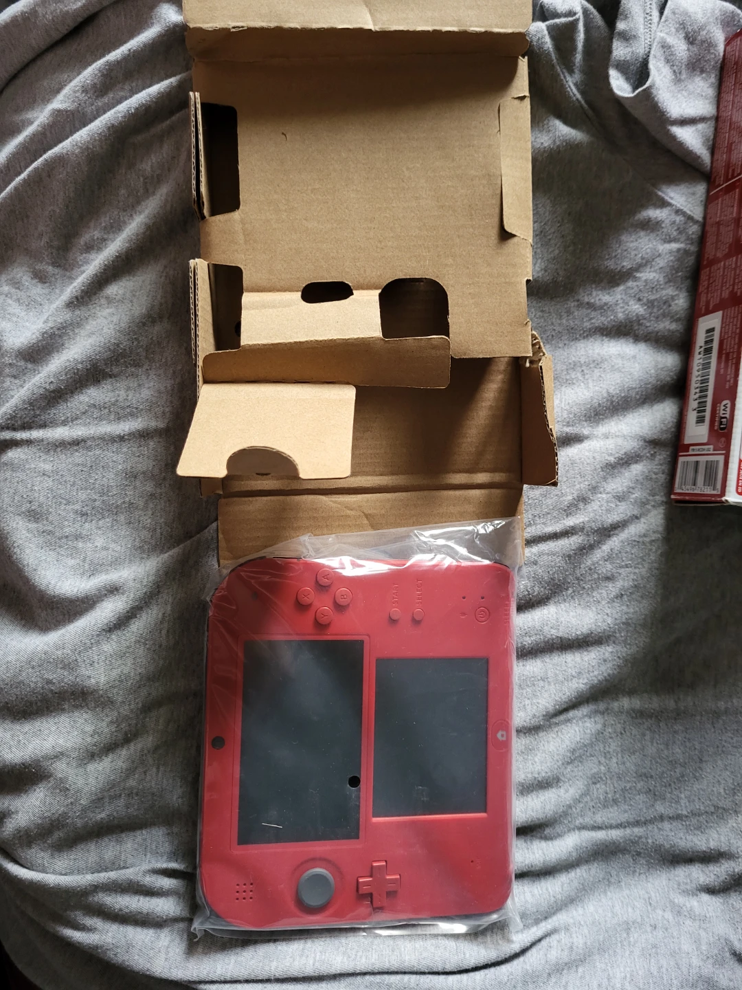 Nintendo 2DS Brand New - photo 2