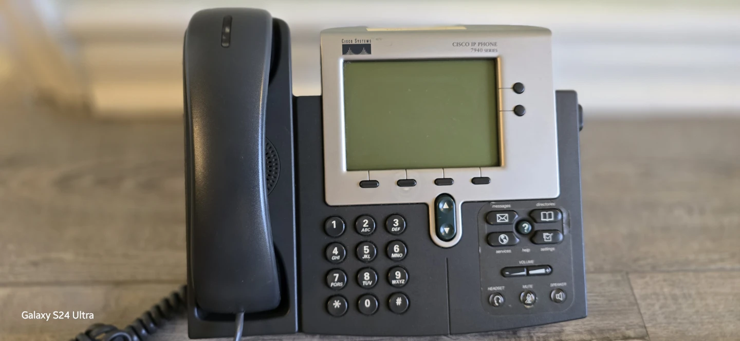 Cisco IP Phone 7940 Series - photo 3