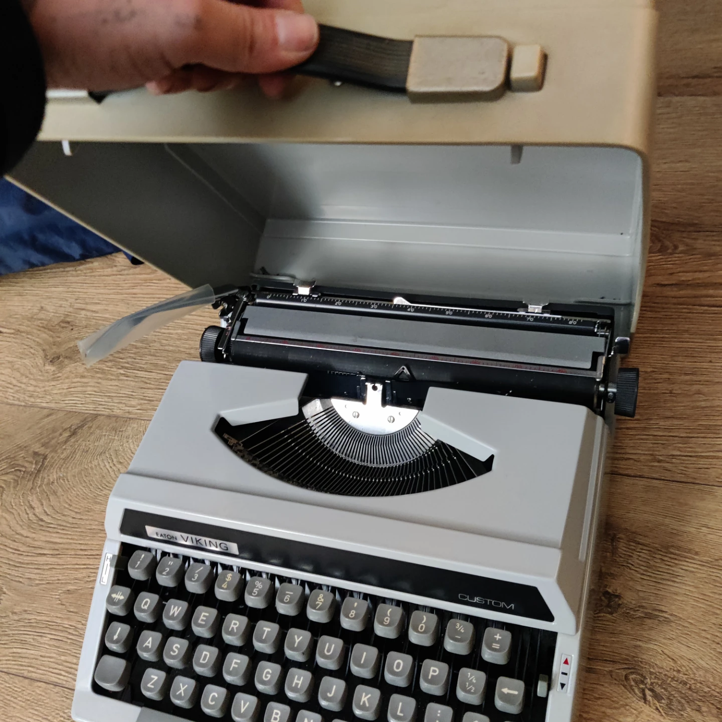 Eaton Viking Custom Typewriter - photo 2