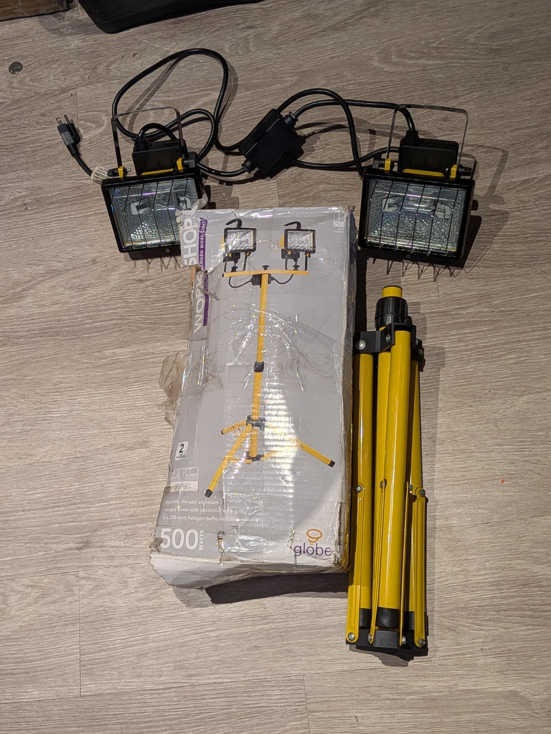 Globe Electric Twin Head Work Lamp with Tripod Stand - photo 2