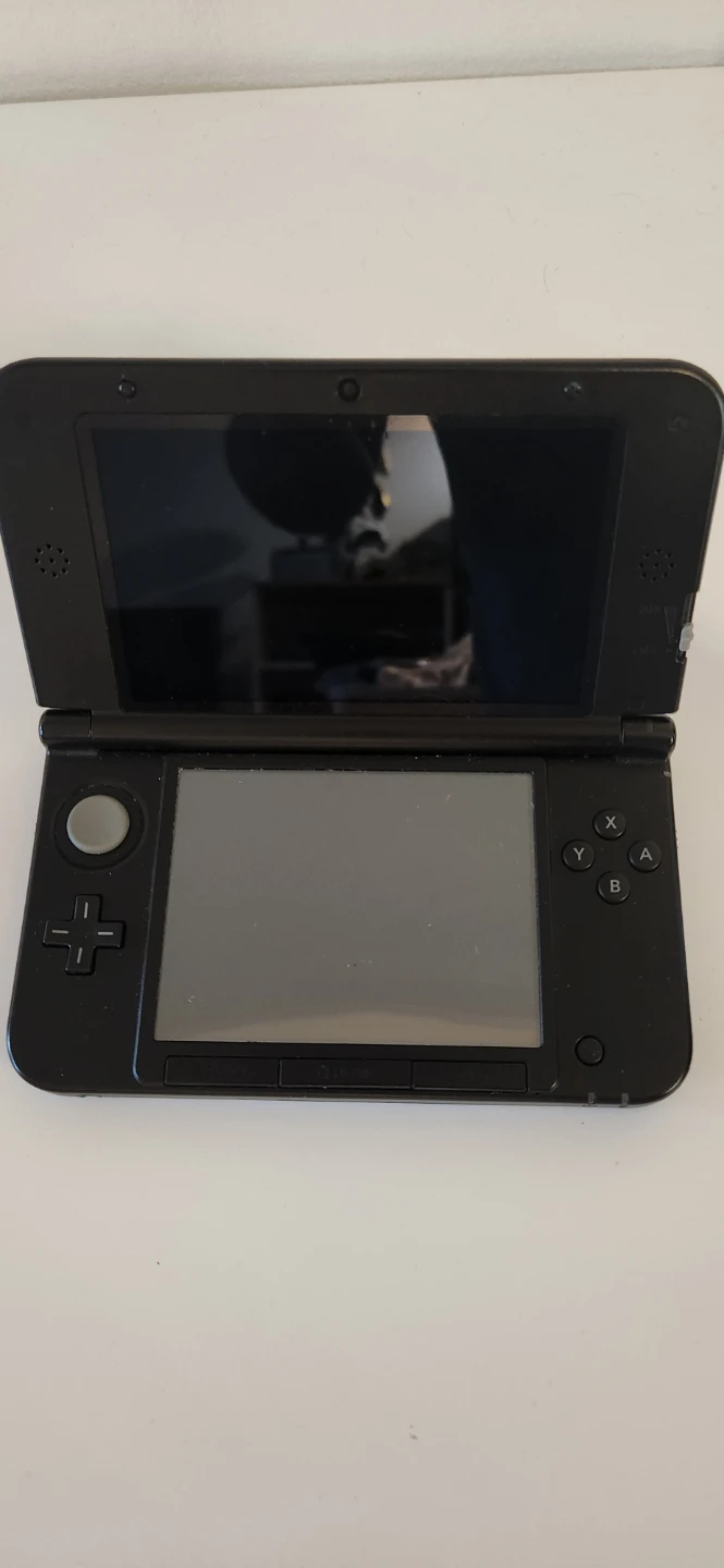 Nintendo 3DS XL - photo 4