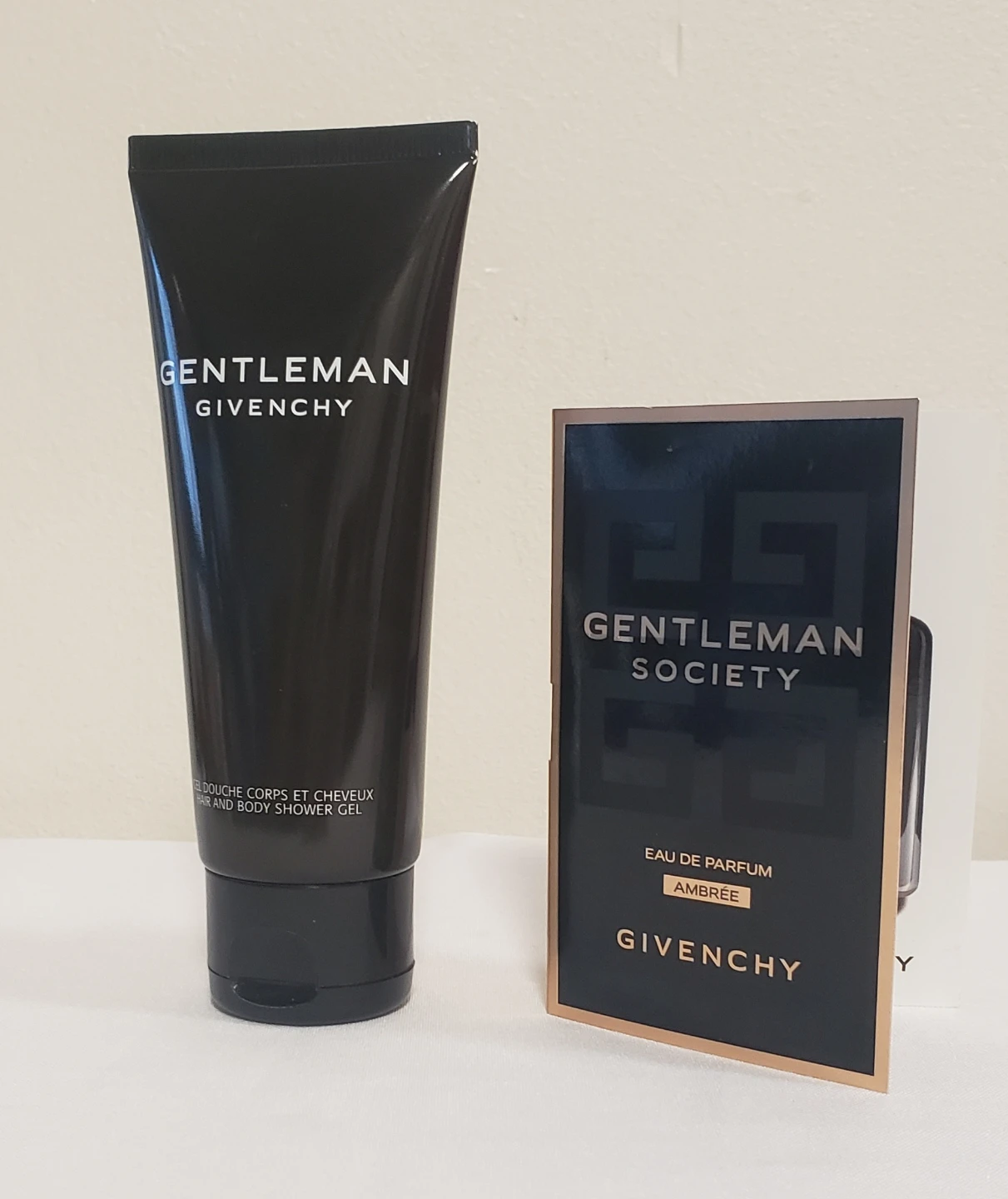 Brand new Givenchy Set shower Gel and Givenchy Samples
