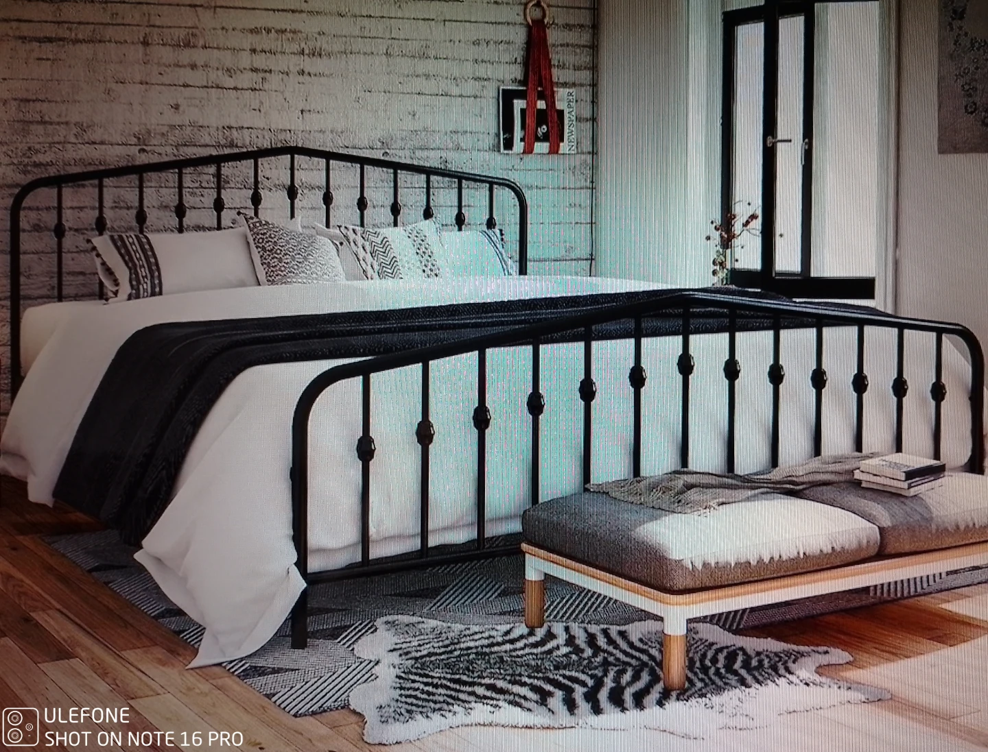 Black Metal Bed Frame King NEED GONE (Cash Only)
