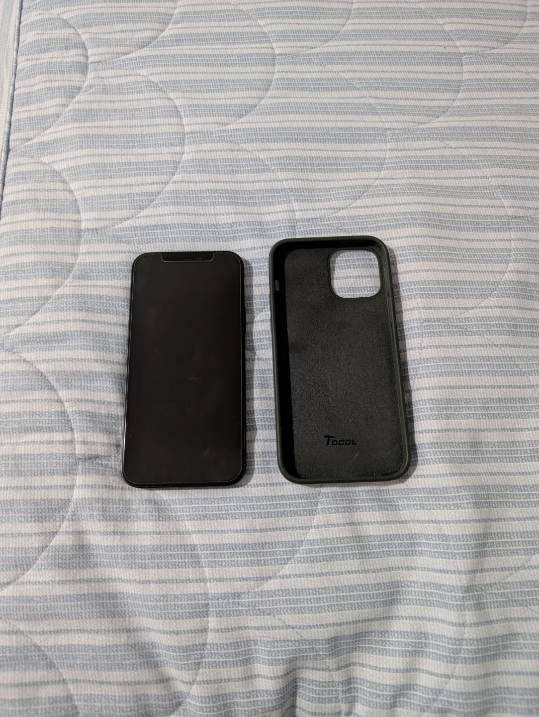 iPhone 12 – 64GB – Black (Like New) - photo 4