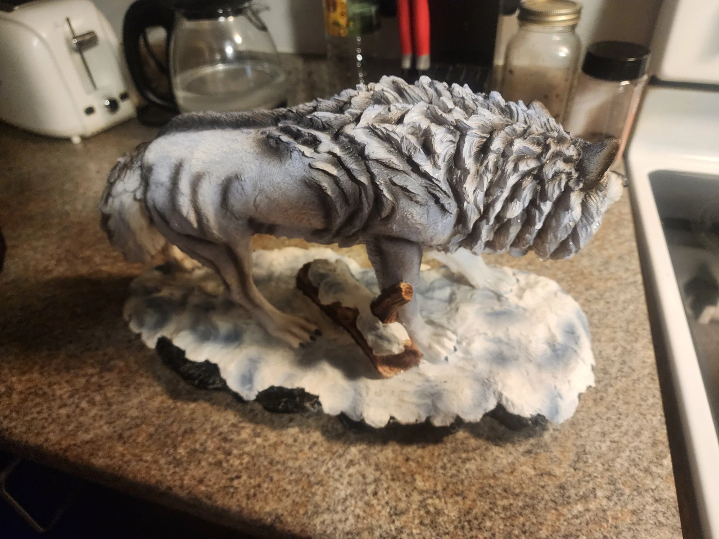 Wolf Figurine on Snowy Base - photo 3