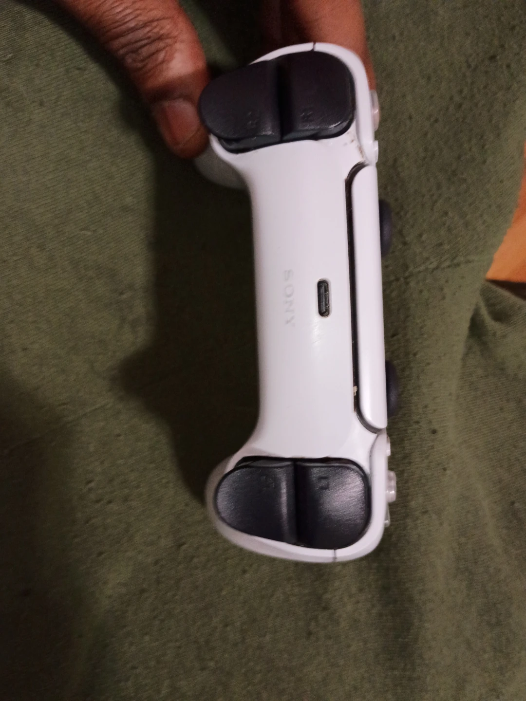 Sony PlayStation 5 DualSense Wireless Controller - White - photo 3