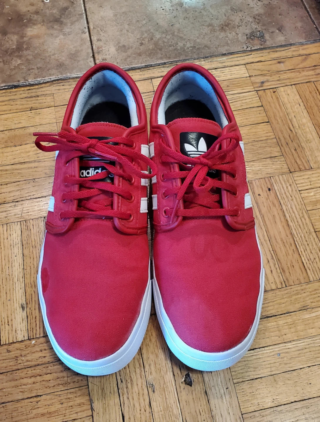 Men's Original Adidas Shoes  Size 10