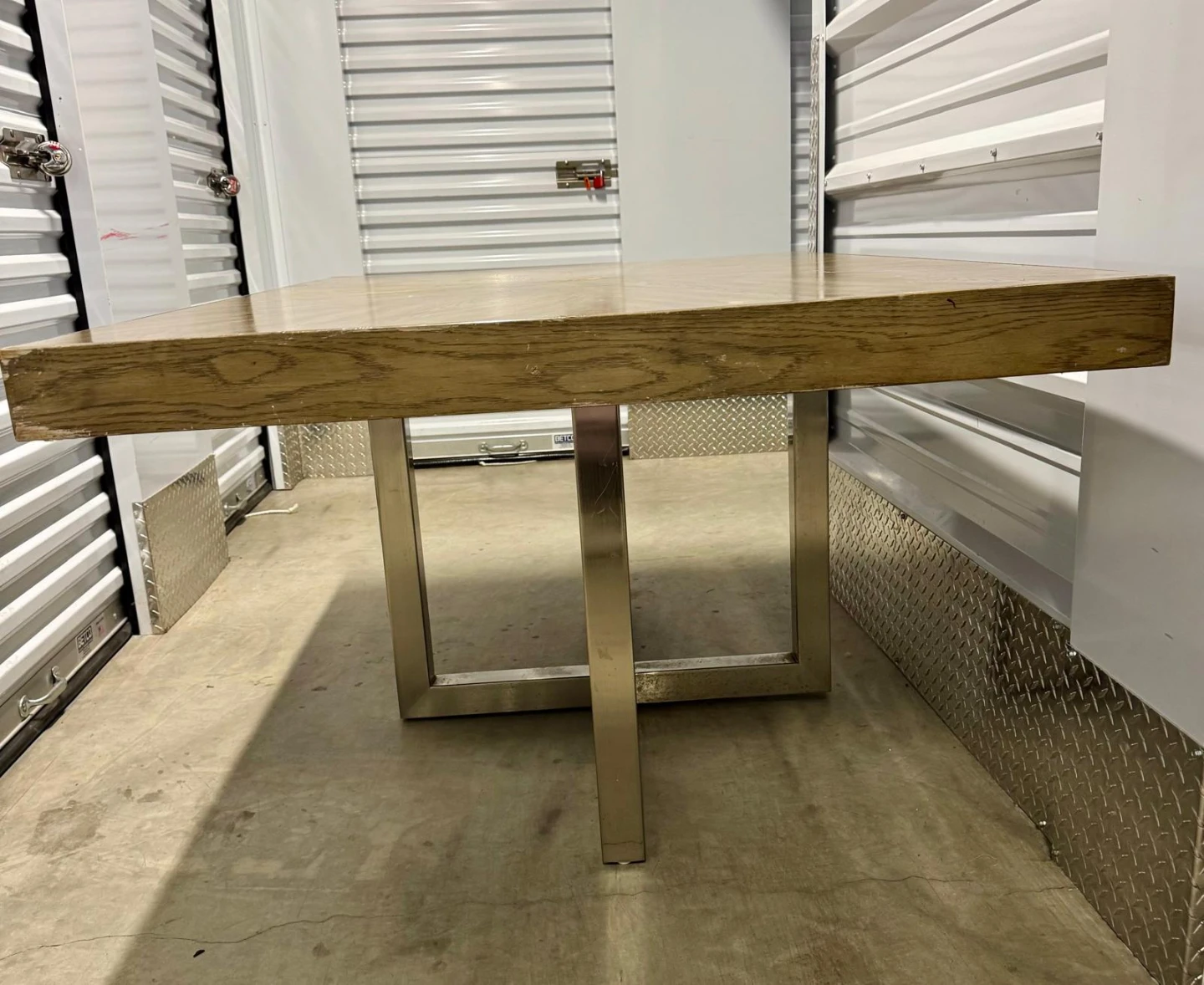 Raymour & Flanigan Wood and Metal 6 Seat Dining Table - photo 3