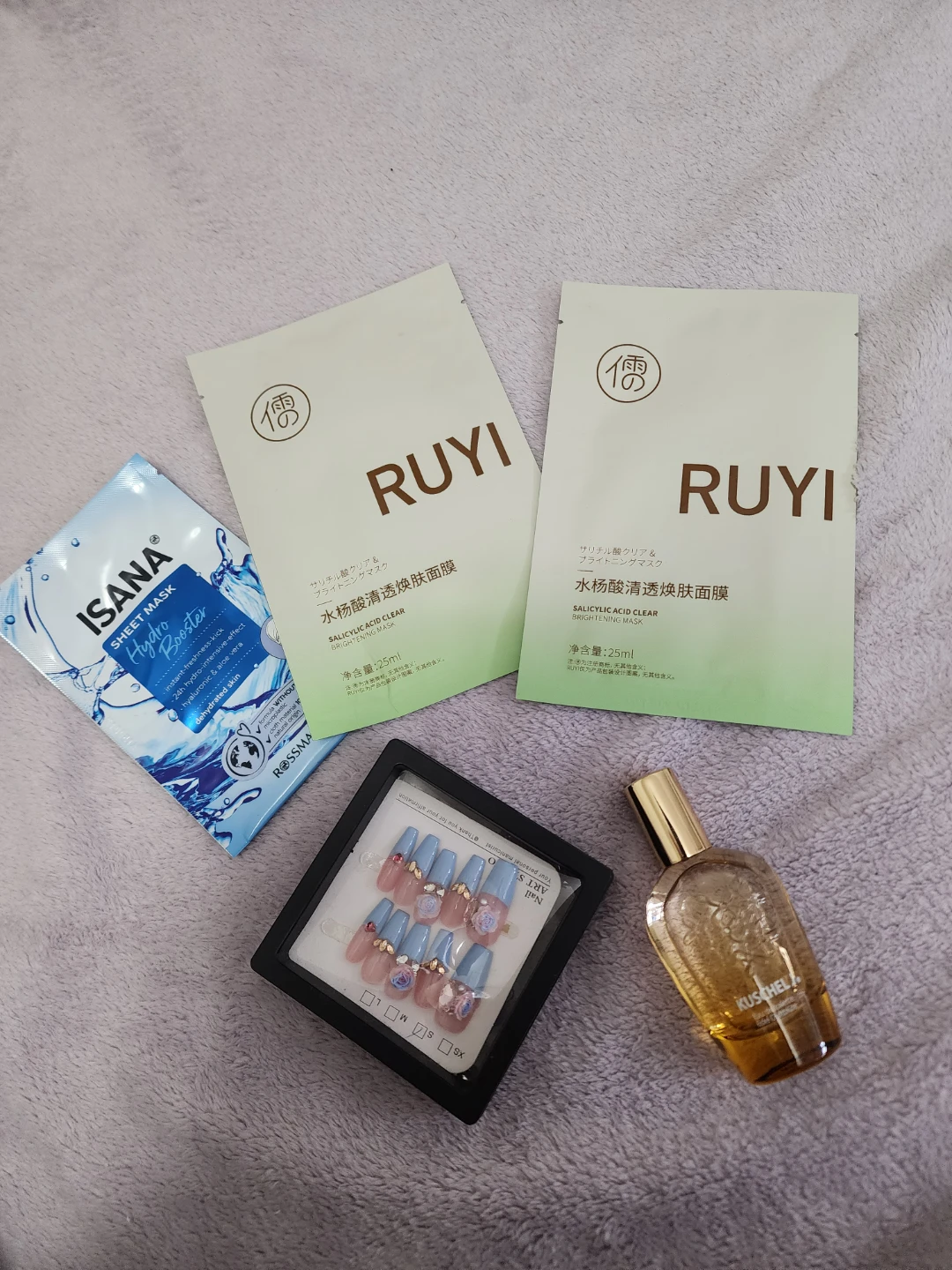 Kuschel Osmanthus Perfume + Nails + Masks