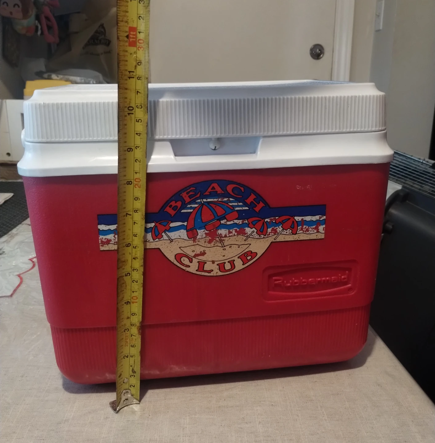 Rubbermaid Cooler
