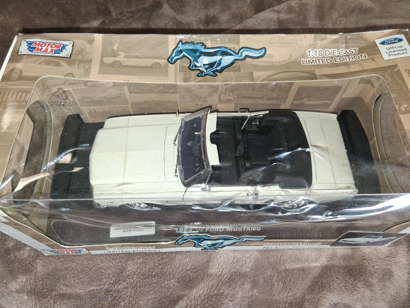 MotorMax 1:18 Die-Cast Ford Mustang Convertible - photo 4