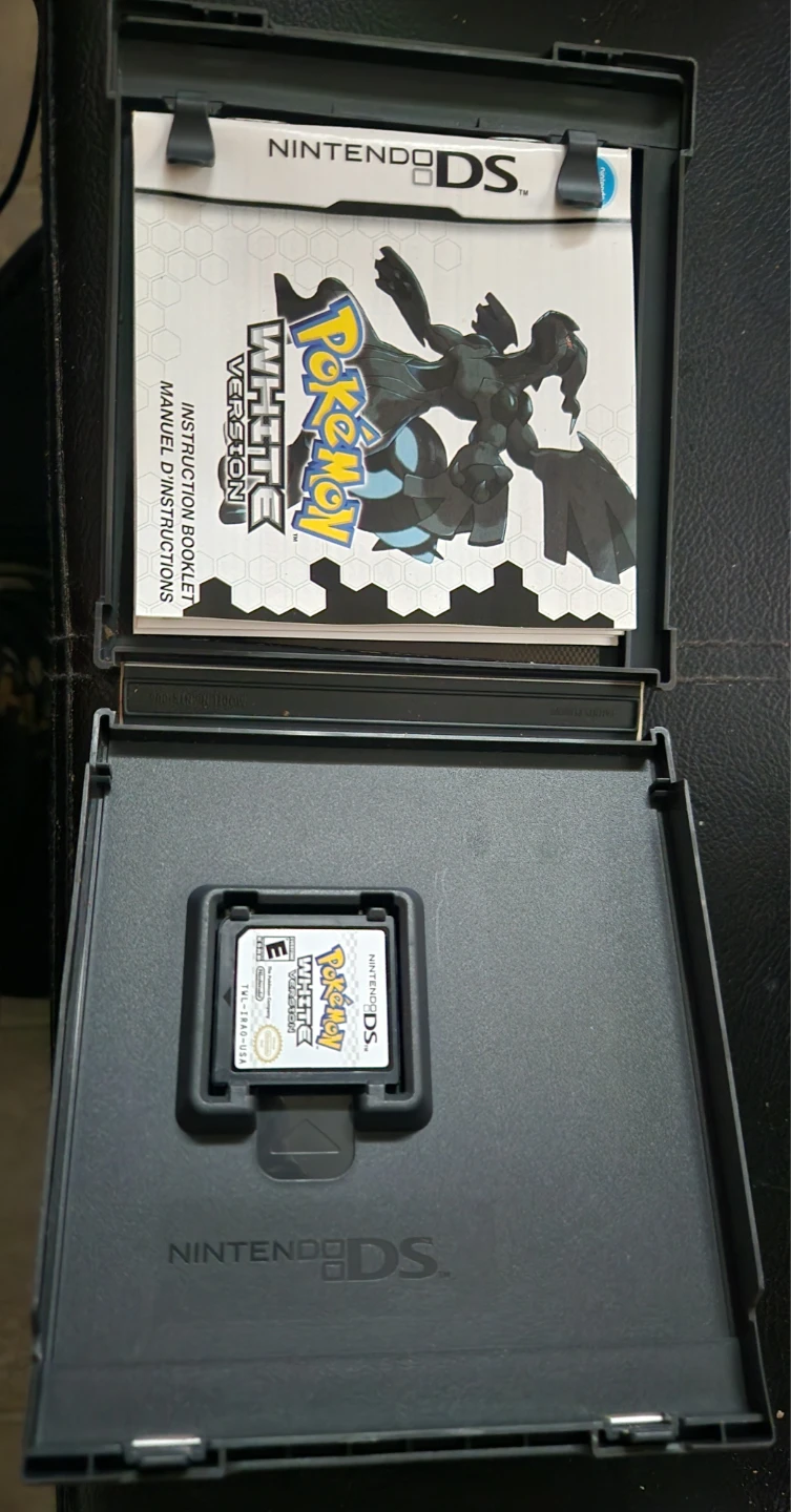 Nintendo DS Pokemon White Version Game - photo 3