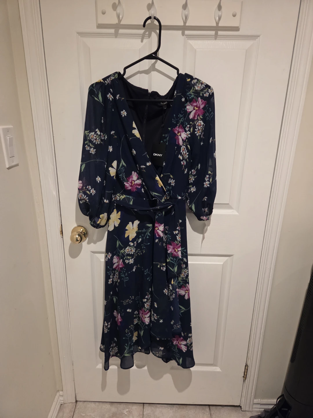 DKNY Floral Wrap Midi Dress Size 10 - photo 2