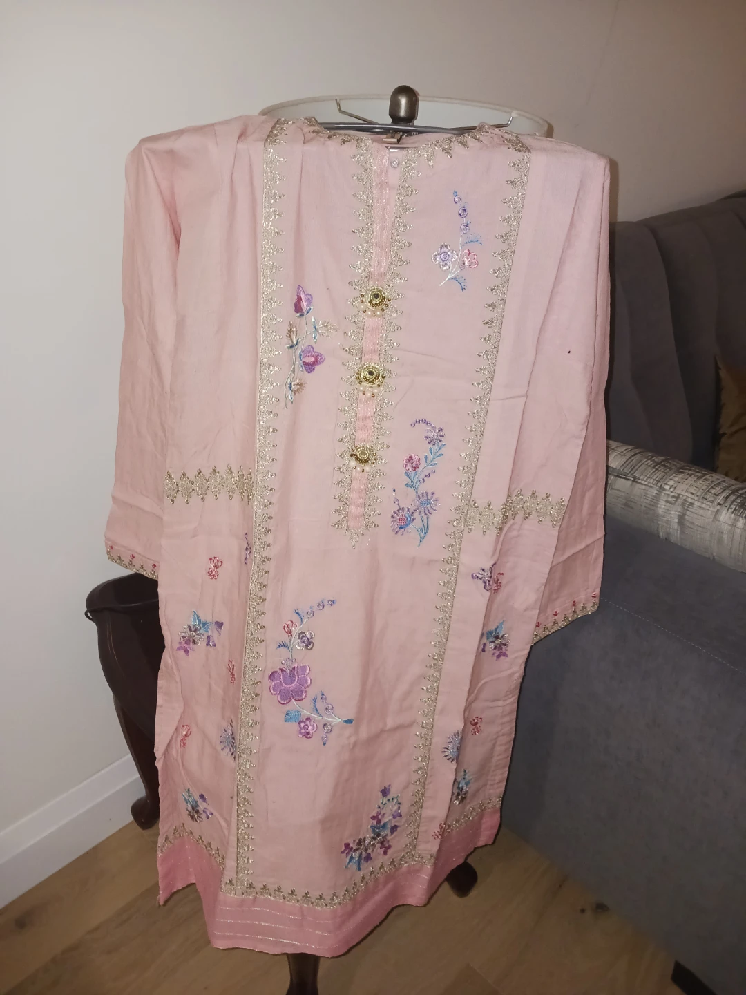 Ethnic Pink Embroidered Kurti - photo 2