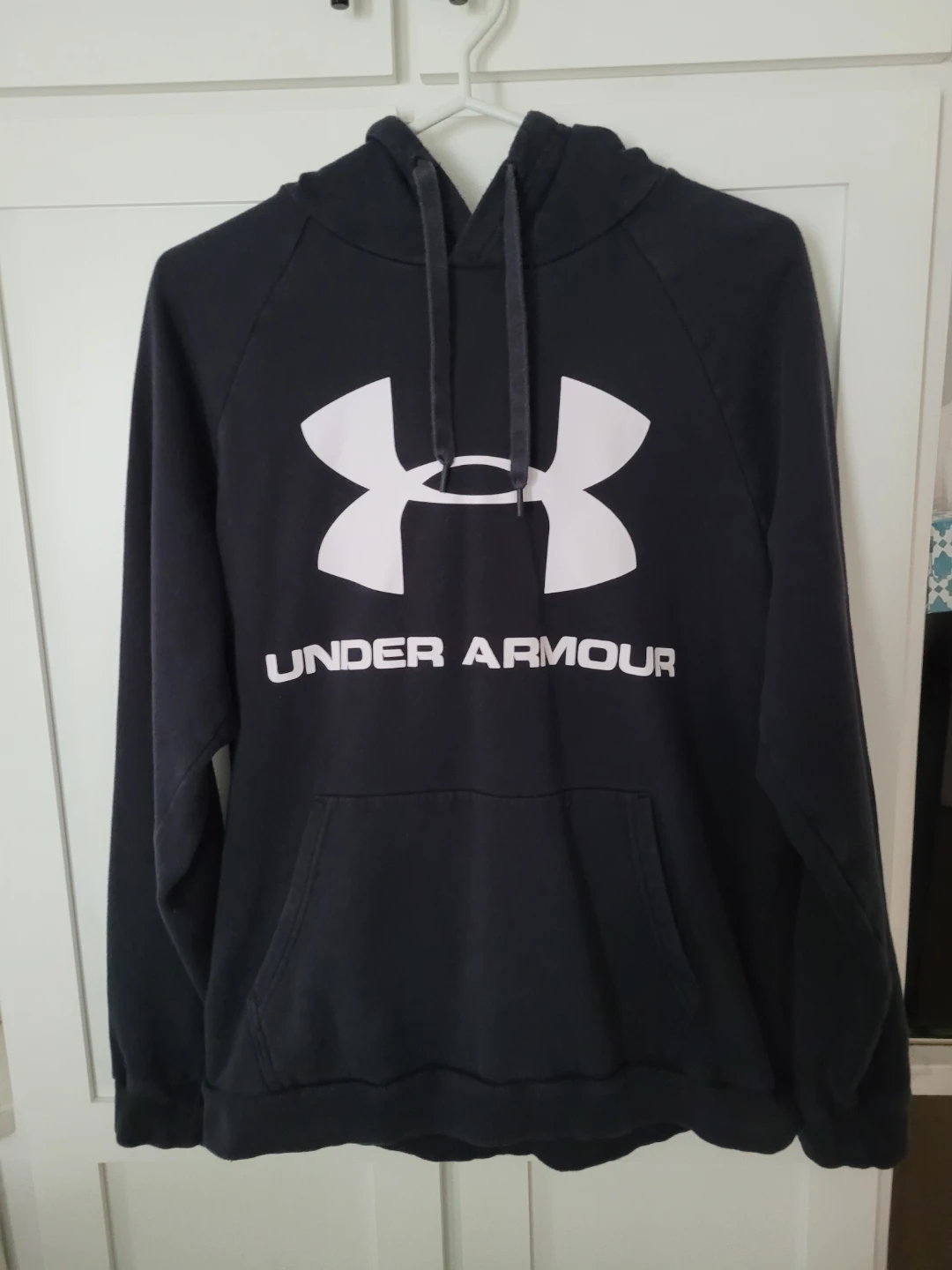 Under Armour Hoodie - Large