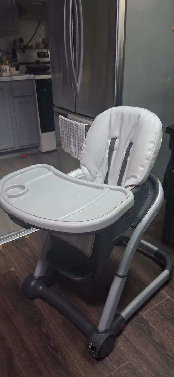 Graco High Chair - White and Gray