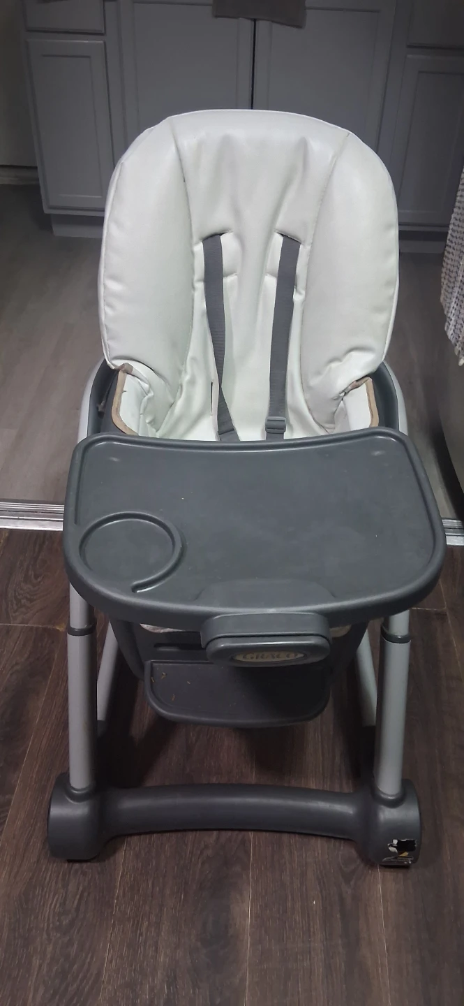 Graco High Chair - White and Gray - photo 2