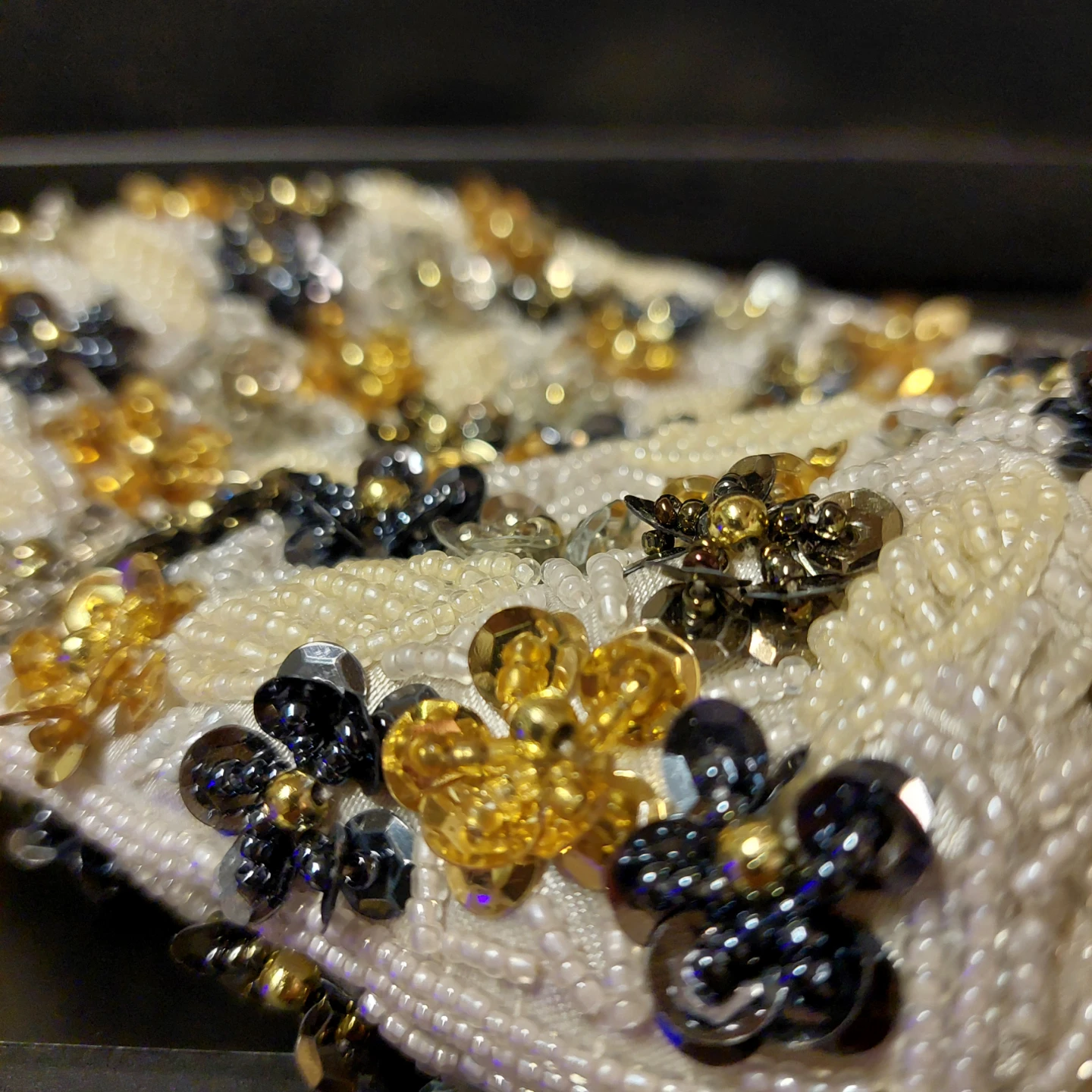 🌱 Intricate Beaded Clutch Purse - Flower - photo 3