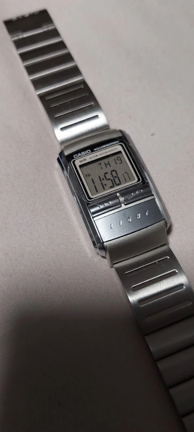 Casio LA-200 Watch - photo 2