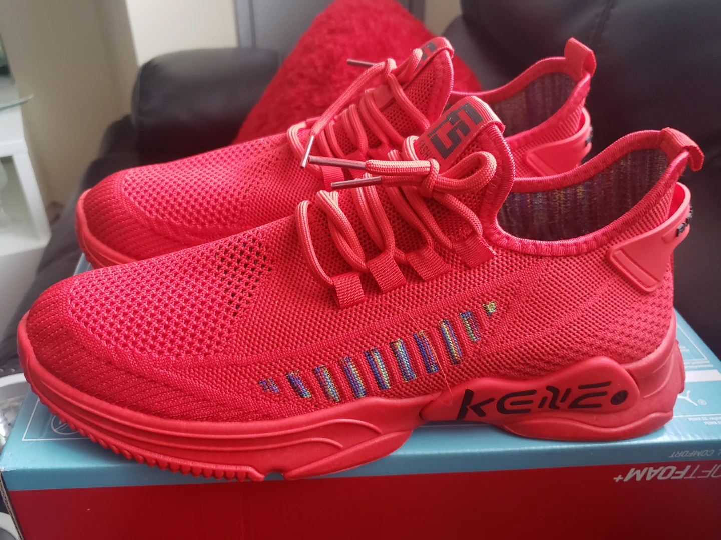 Brand new Men's Fashion Red Sport Shous