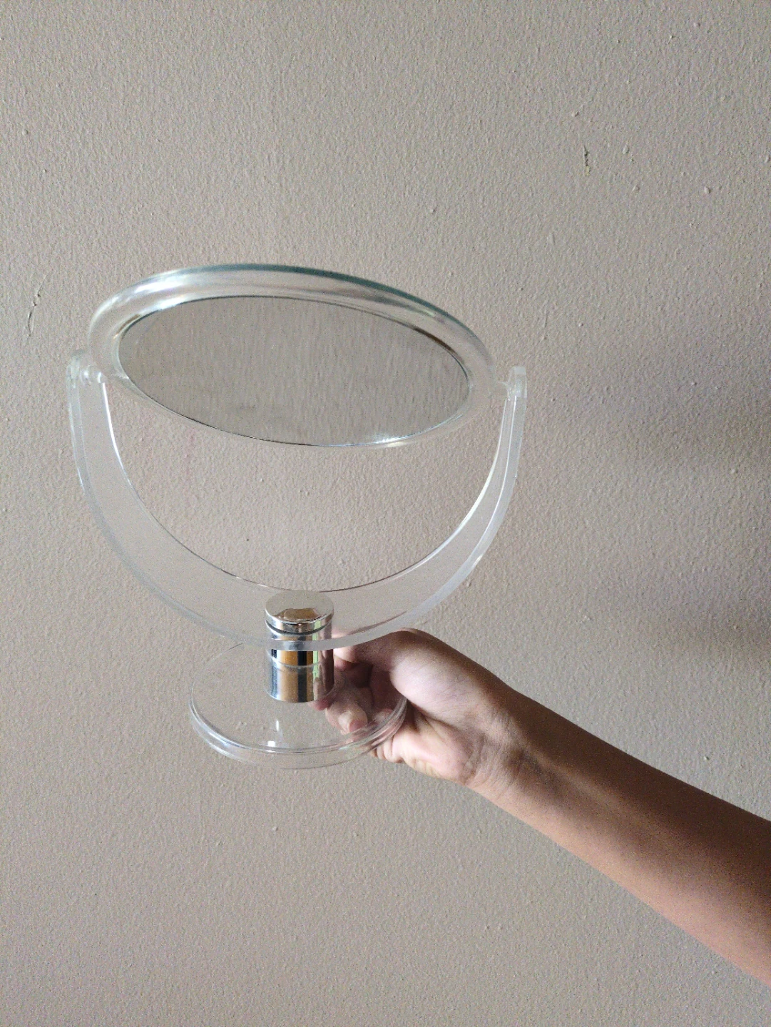 Clear Vanity magnifying Mirror - photo 2