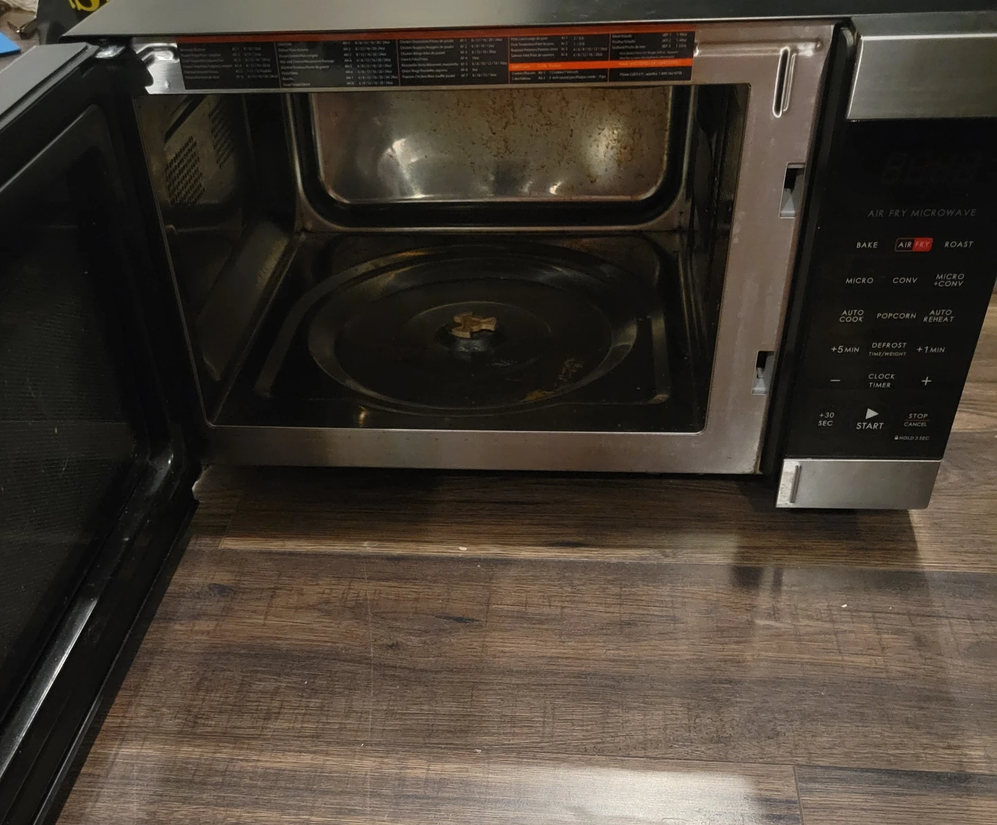 Galanz Air Fry Microwave - photo 3