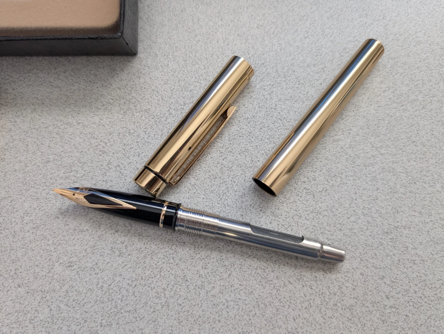 Sheaffer Targa 1020 Fountain Pen Set
