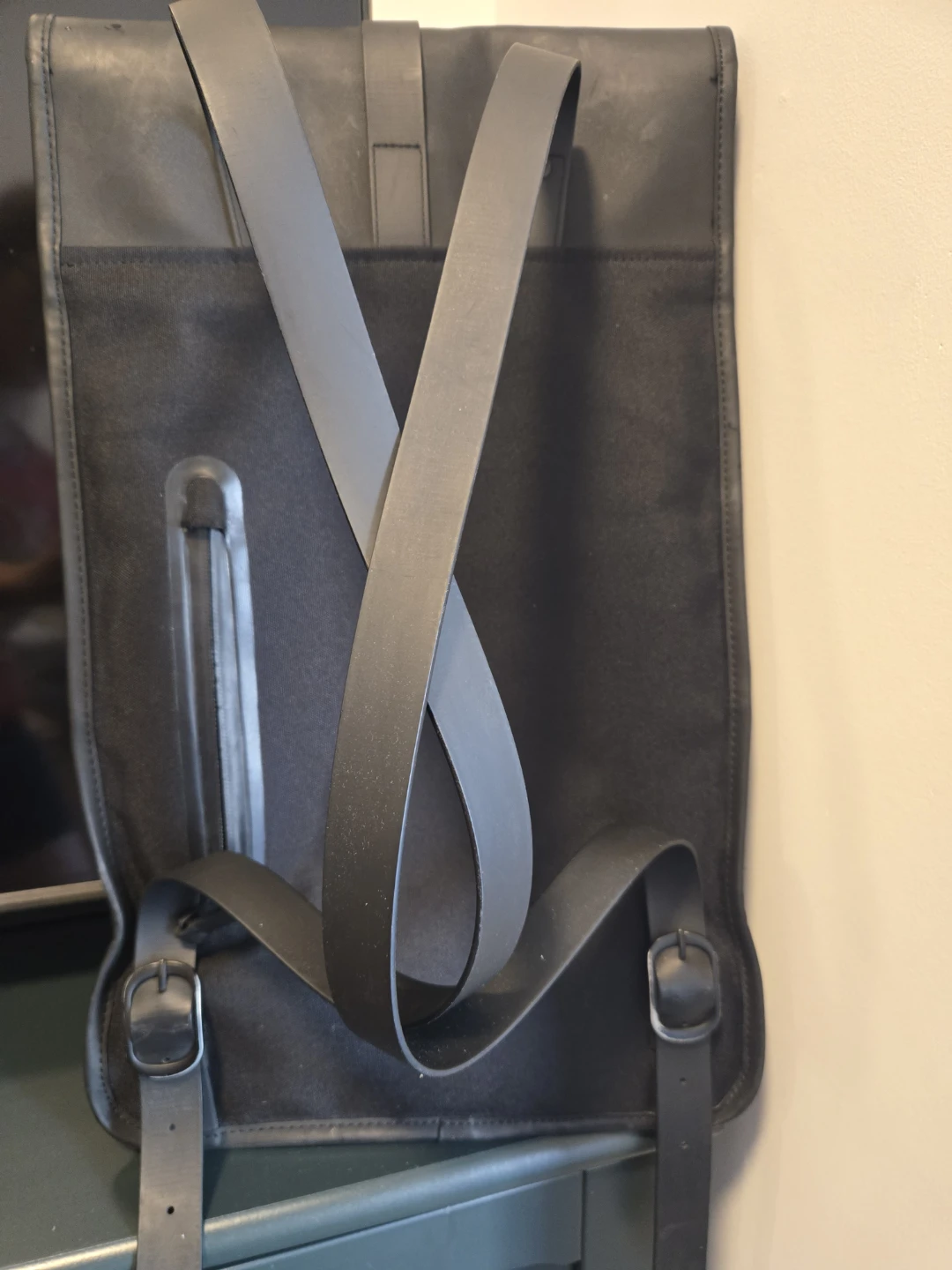 Rains Backpack - Black